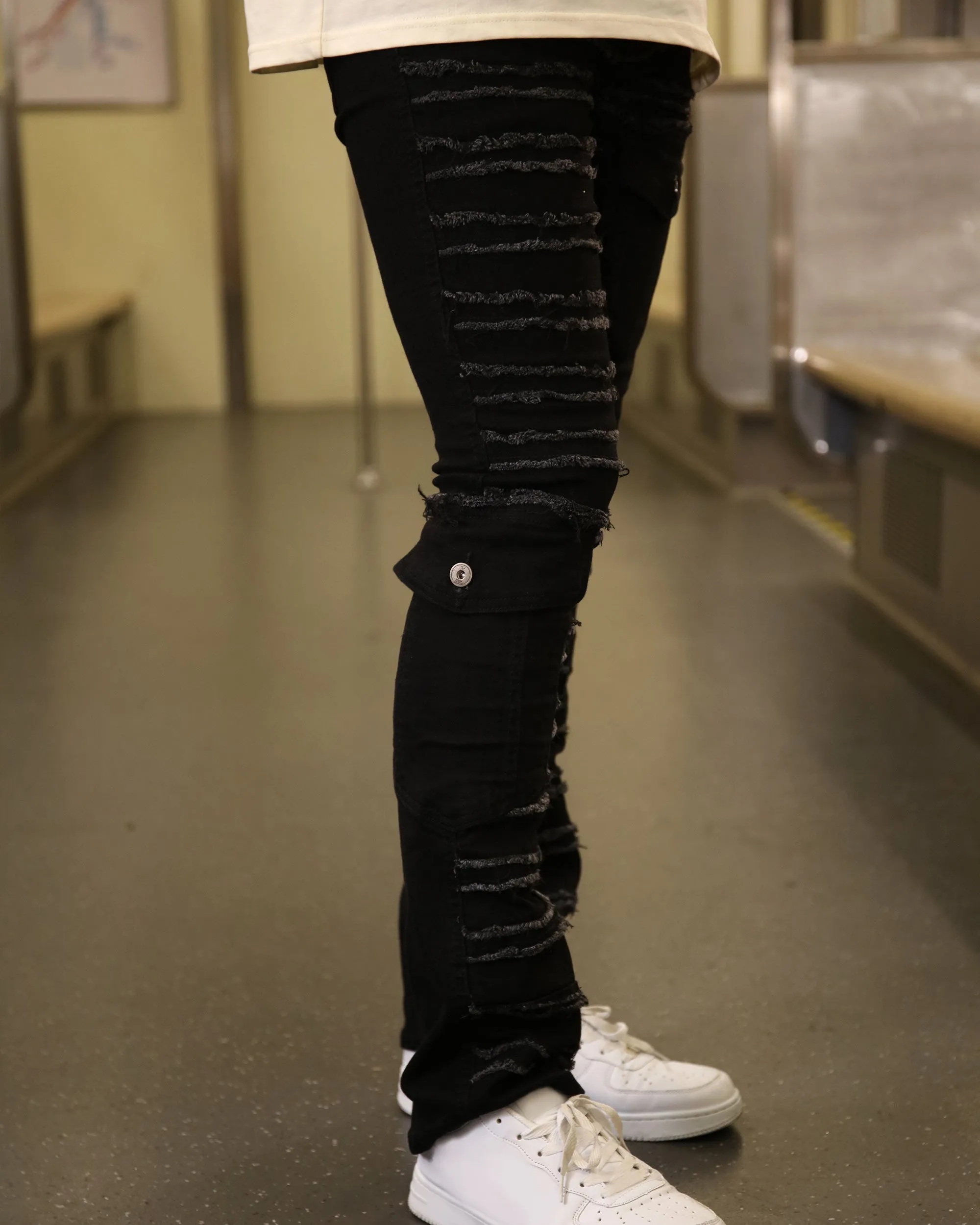 Stylish Raw edge Black Jeans with Side Pocket Detailing